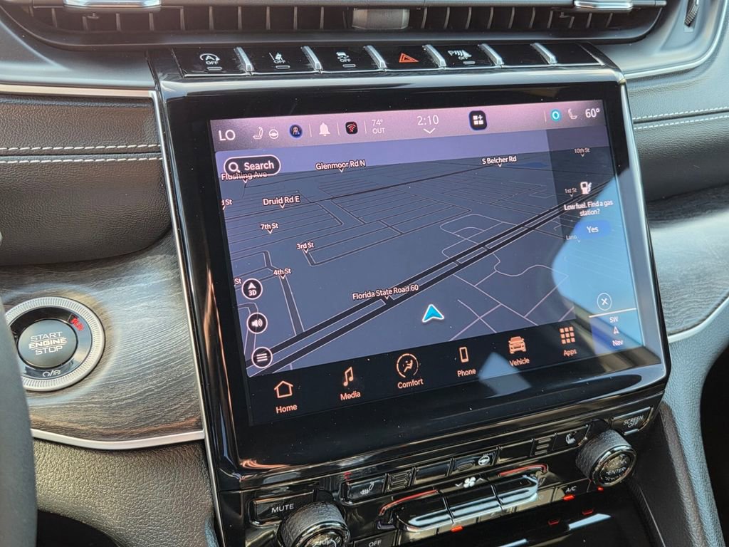 Certified 2025 Jeep Grand Cherokee L Limited w/ Black Appearance Package image 26