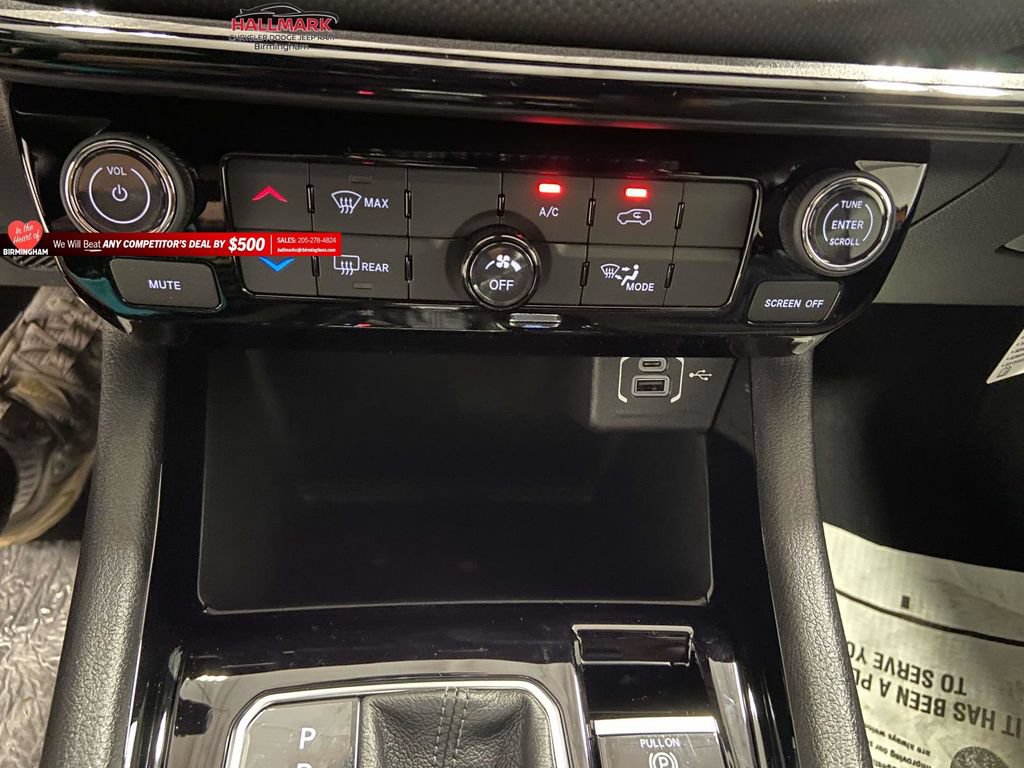 New 2026 Jeep Compass Latitude AWD/4WD image 16