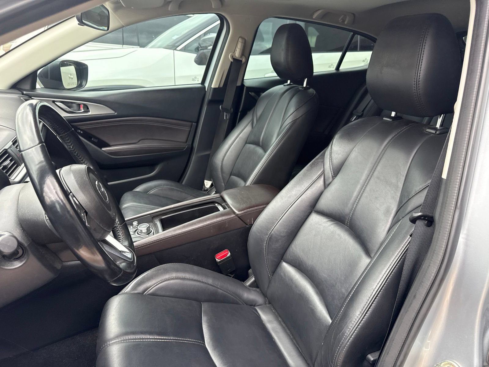 Used 2018 MAZDA MAZDA3 Touring FWD image 9