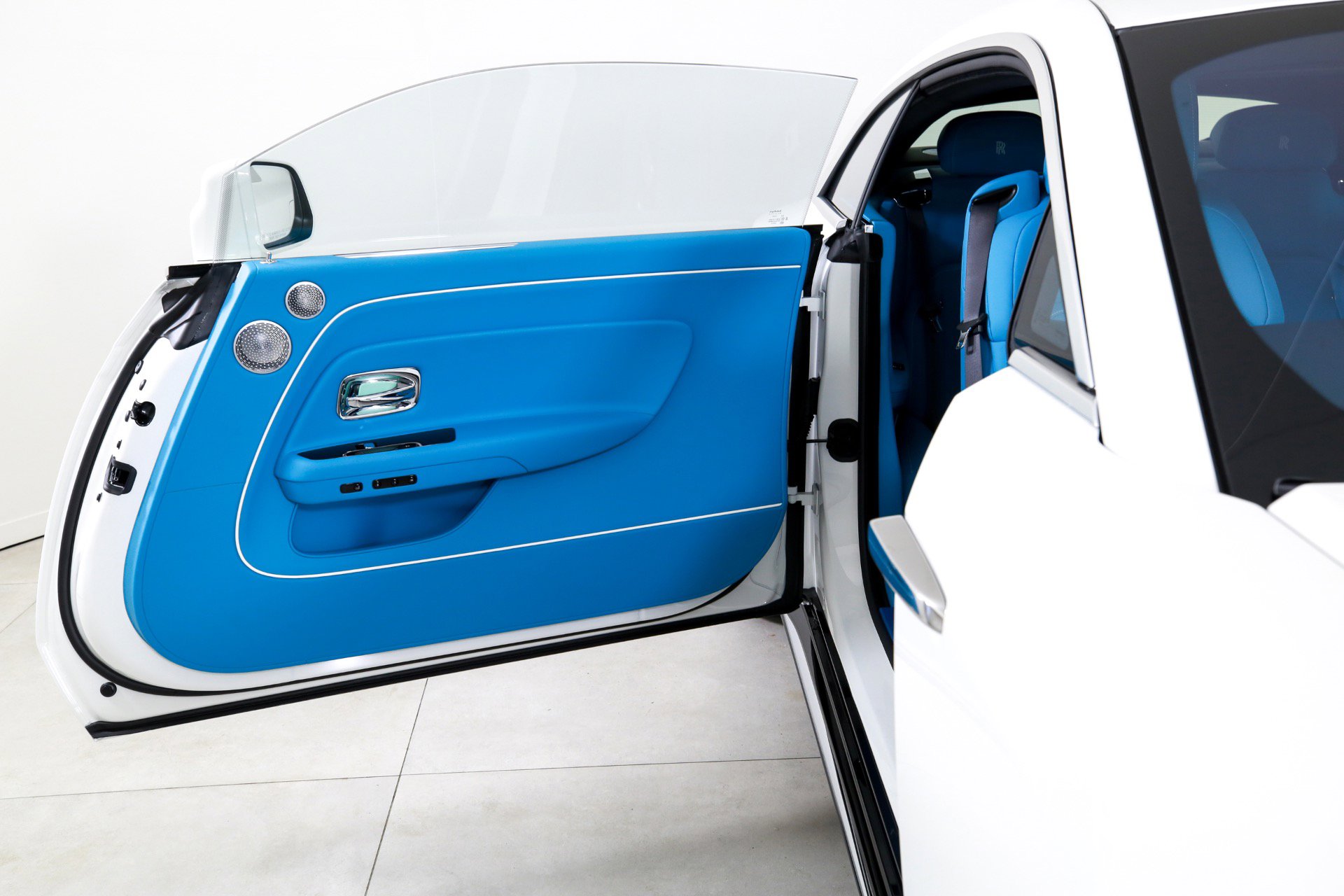 New 2025 Rolls-Royce Spectre w/ Spectre Enhancement Package image 23