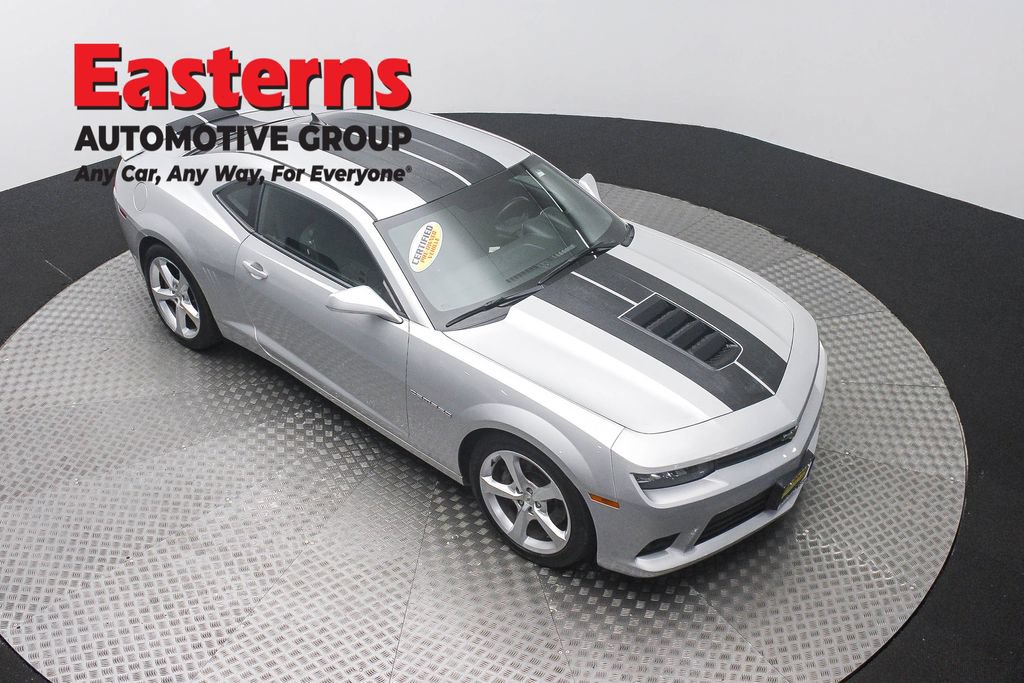 Used 2015 Chevrolet Camaro SS RWD image 3