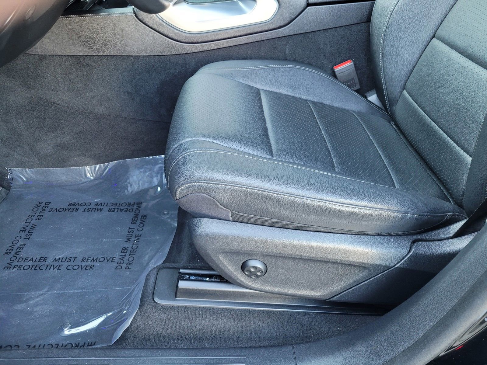 Used 2024 Mercedes-Benz GLS 450 4MATIC image 23