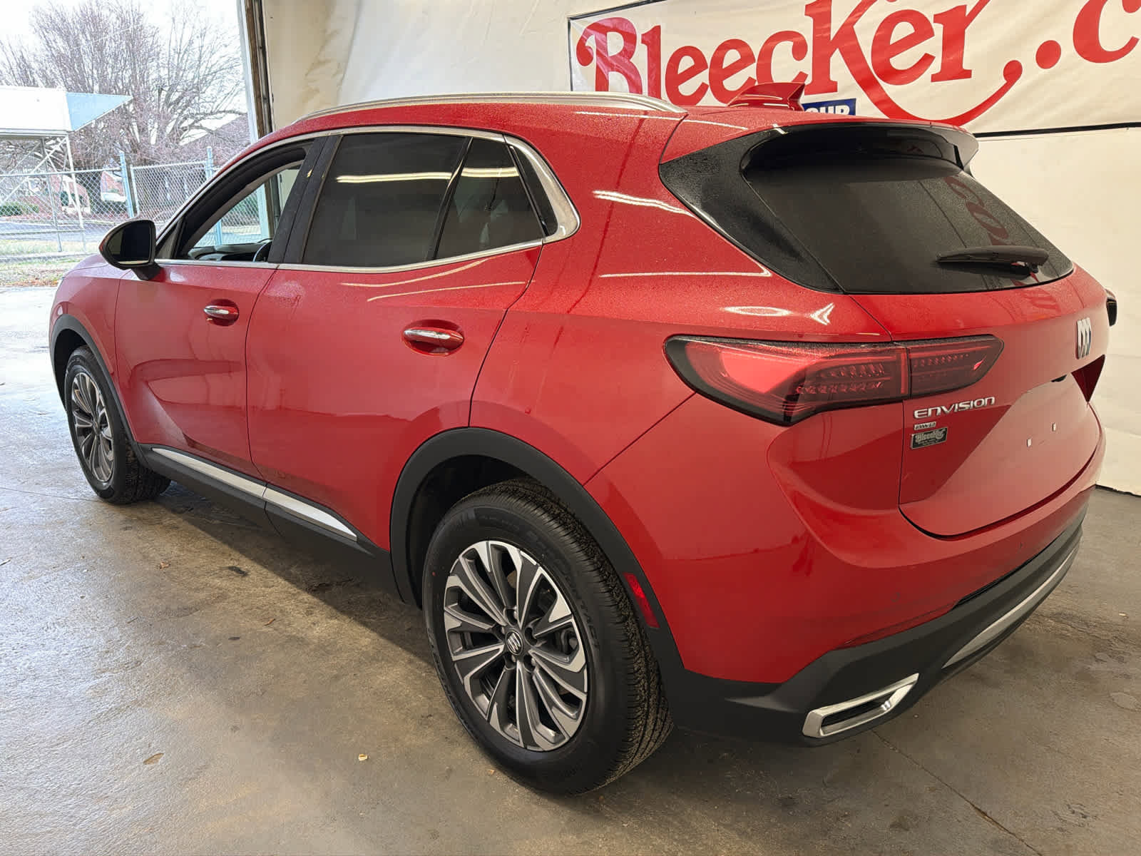 Certified 2025 Buick Envision Preferred image 9