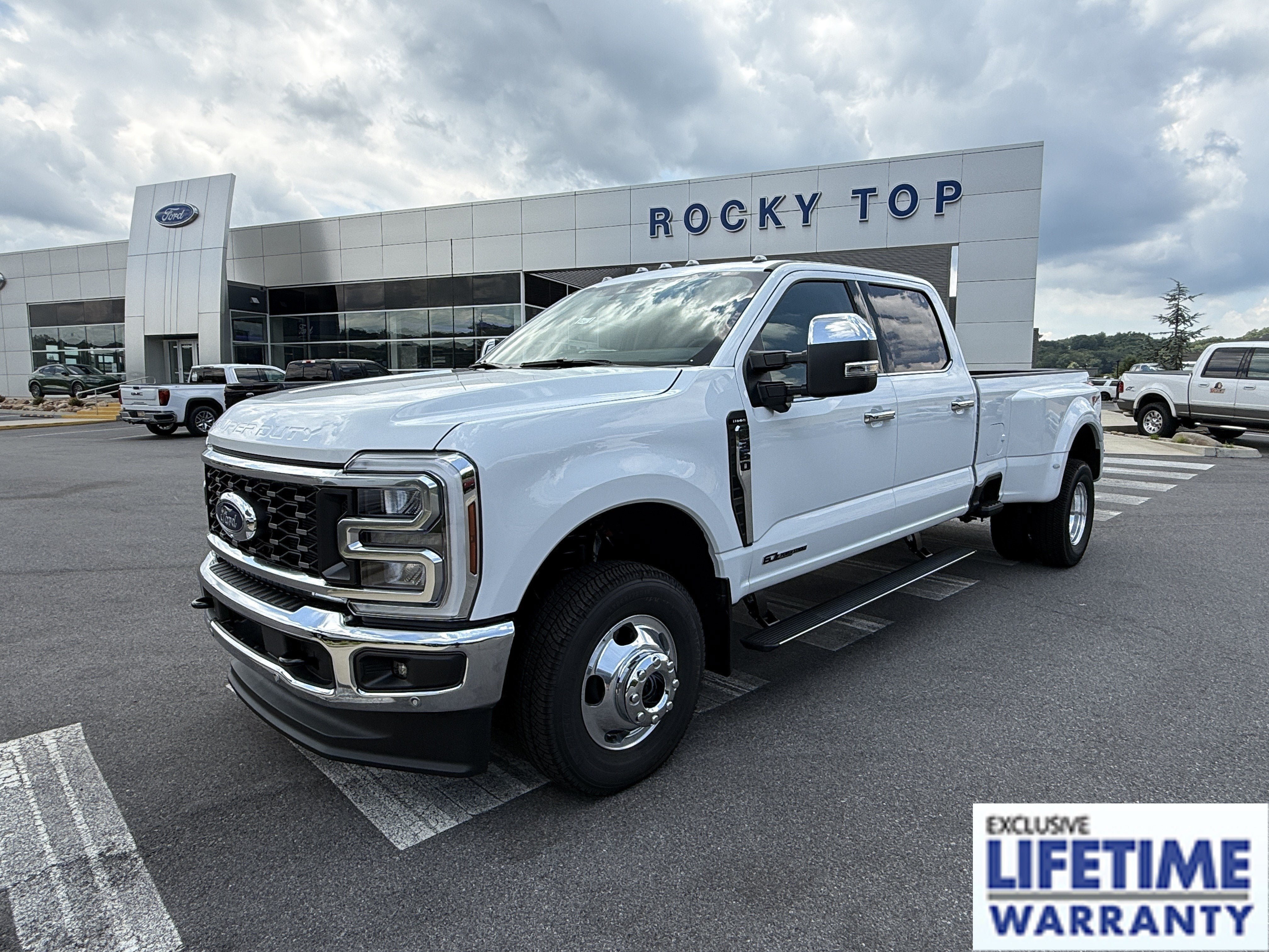 New 2026 Ford F350 Lariat w/ Lariat Ultimate Package AWD/4WD image 1