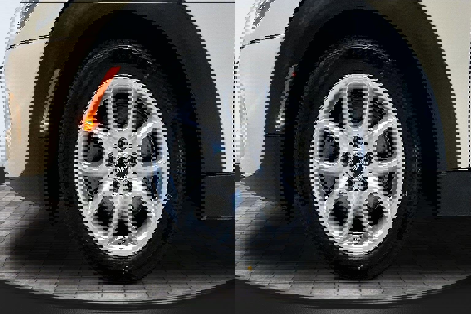 Used 2019 MINI Cooper S image 31