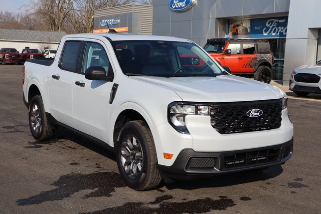 New 2026 Ford Maverick XLT image 2