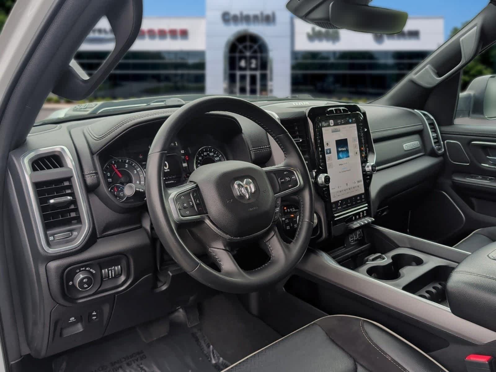 Used 2023 RAM 1500 Laramie AWD/4WD image 13