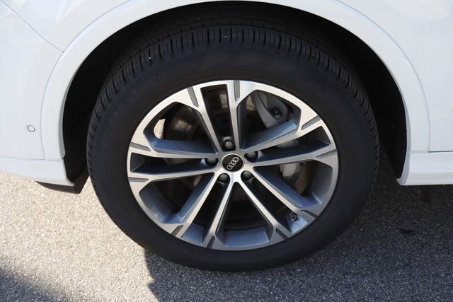 Used 2025 Audi Q7 2.0T Premium w/ Convenience Plus Package image 12