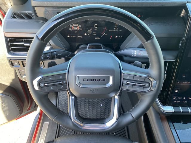 Used 2025 GMC Yukon Denali w/ Advanced Technology Package image 30