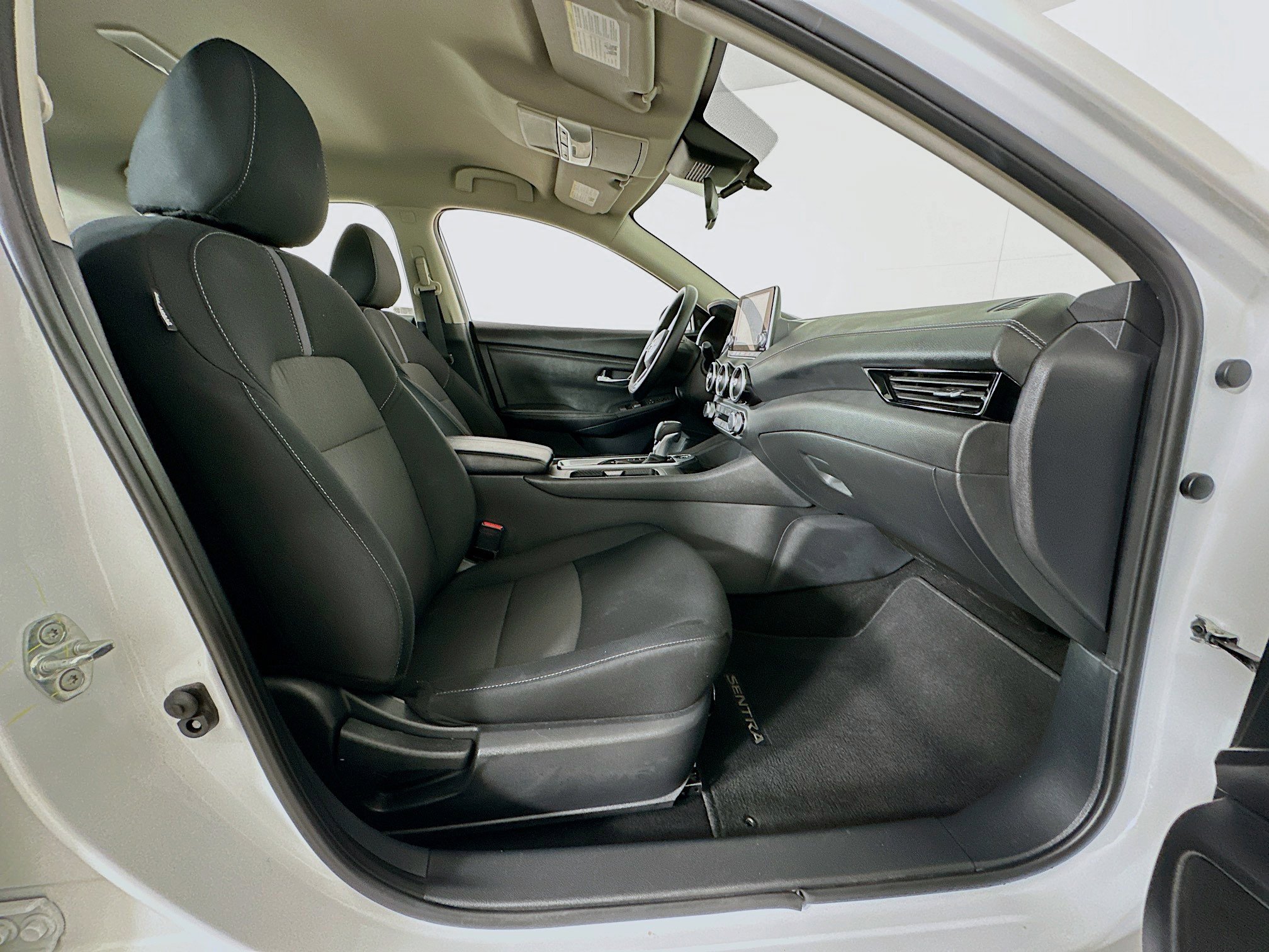 Used 2024 Nissan Sentra SV image 29