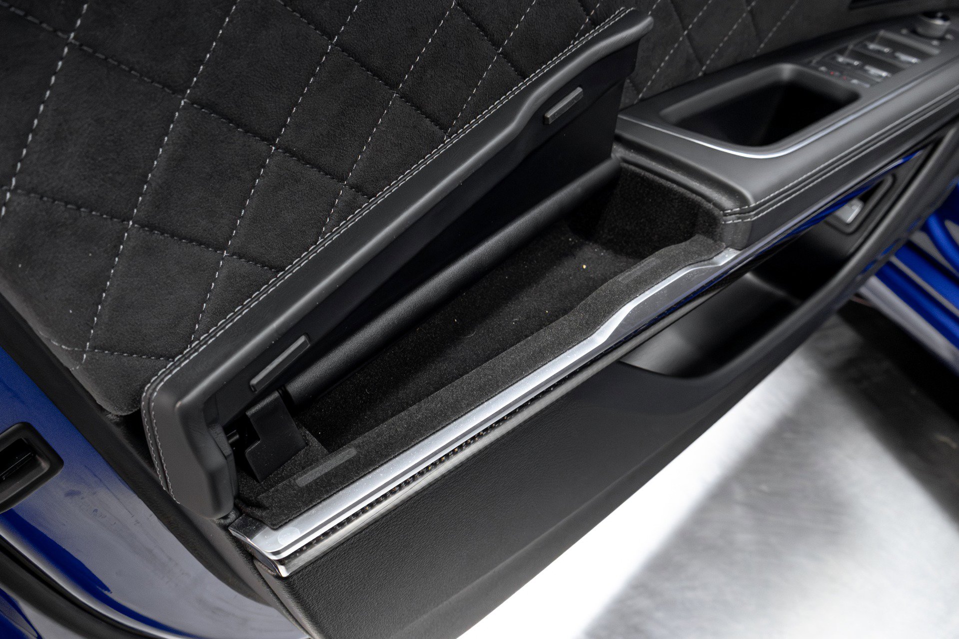 Used 2023 Audi S8 image 54