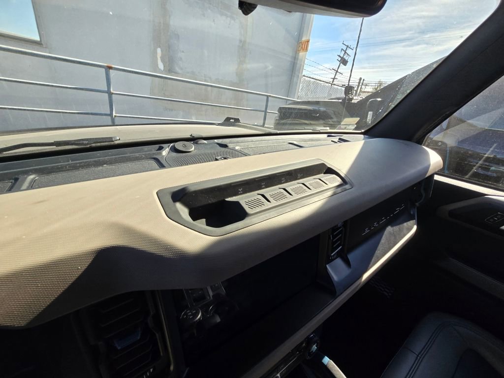 Used 2023 Ford Bronco Wildtrak image 12