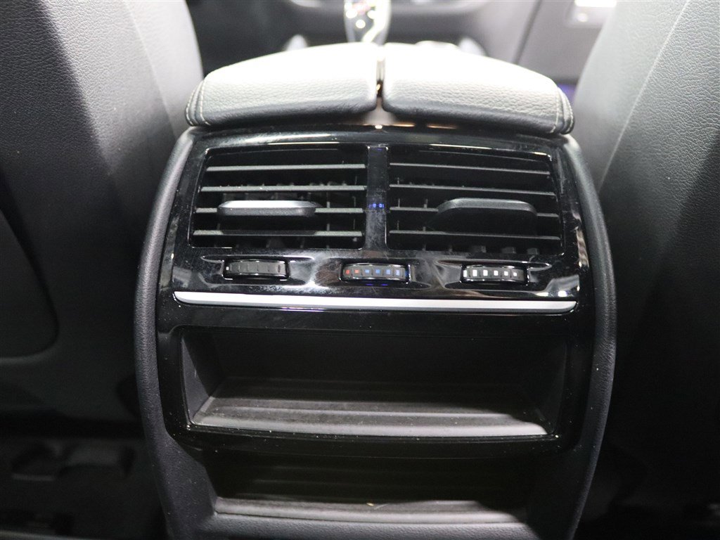 Used 2018 BMW 540i xDrive image 24