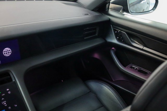 Used 2021 Porsche Taycan 4S w/ Premium Package image 22