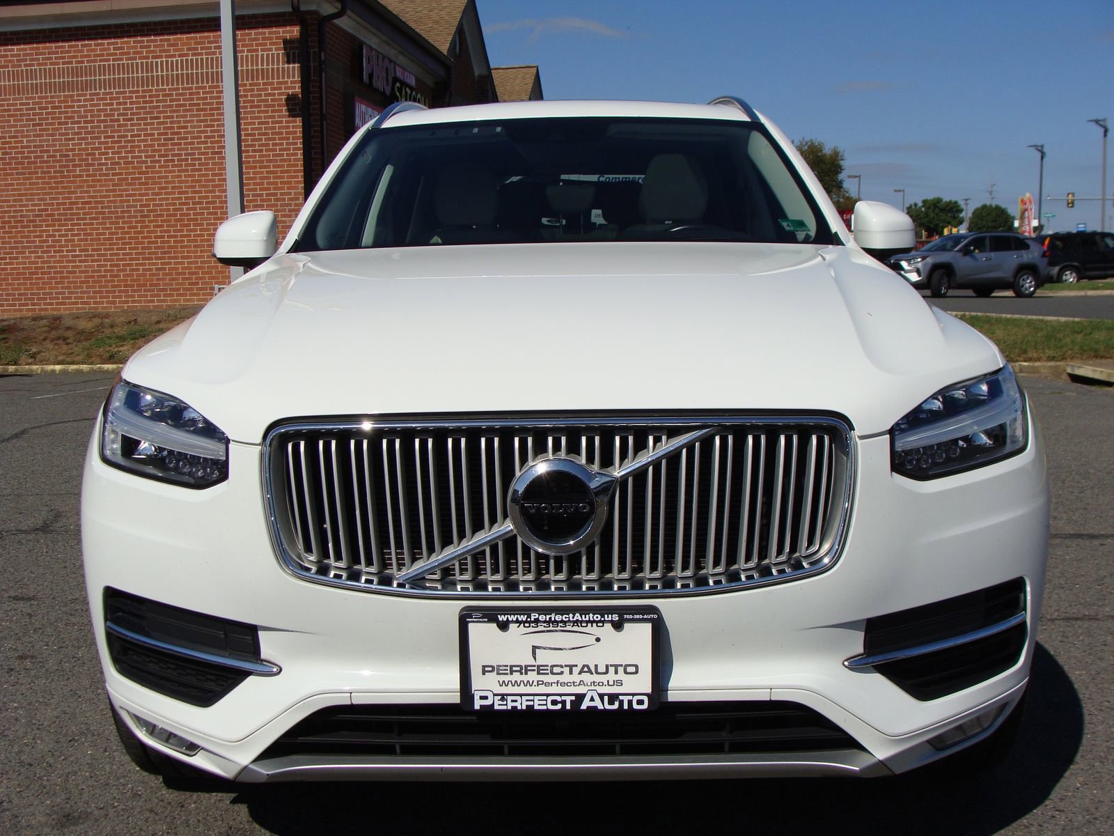 Used 2019 Volvo XC90 T6 Inscription w/ Protection Package AWD/4WD image 2