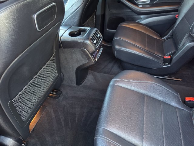 Used 2020 Mercedes-Benz GLS 450 4MATIC image 17