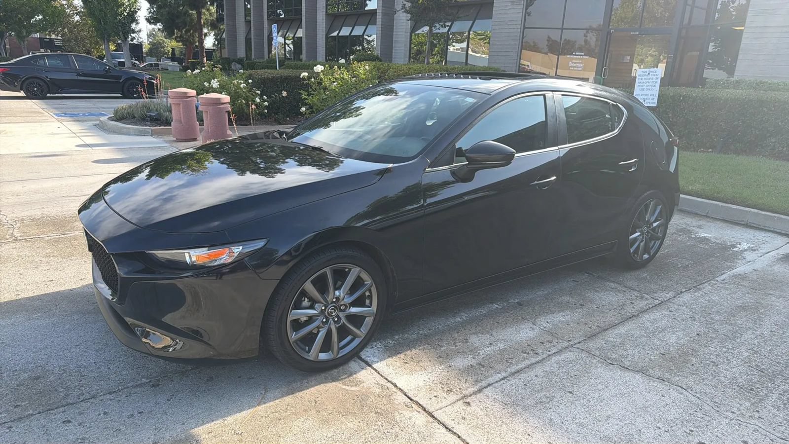 Used 2021 MAZDA MAZDA3 s FWD image 5