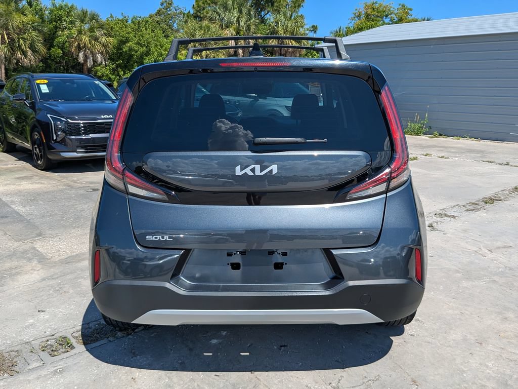 Certified 2023 Kia Soul LX w/ LX Technology Package FWD image 7