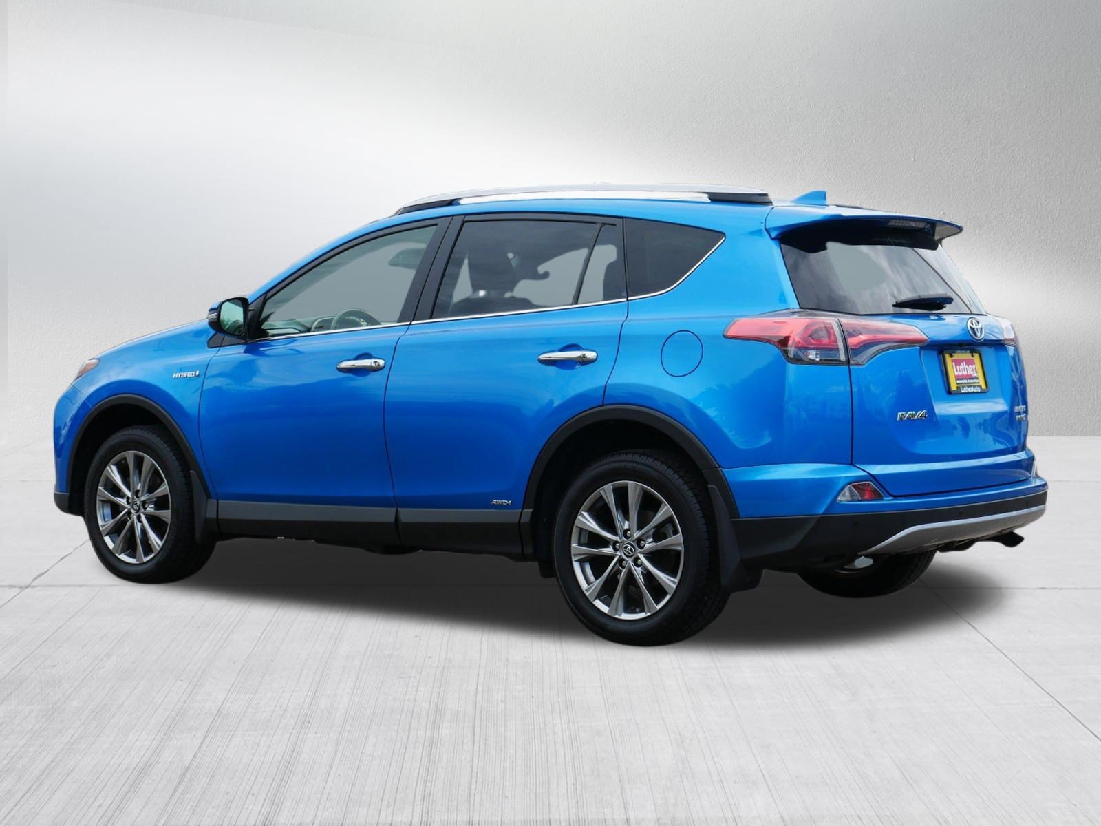 Used 2017 Toyota RAV4 Limited w/ Carpet Mat Package AWD/4WD image 5
