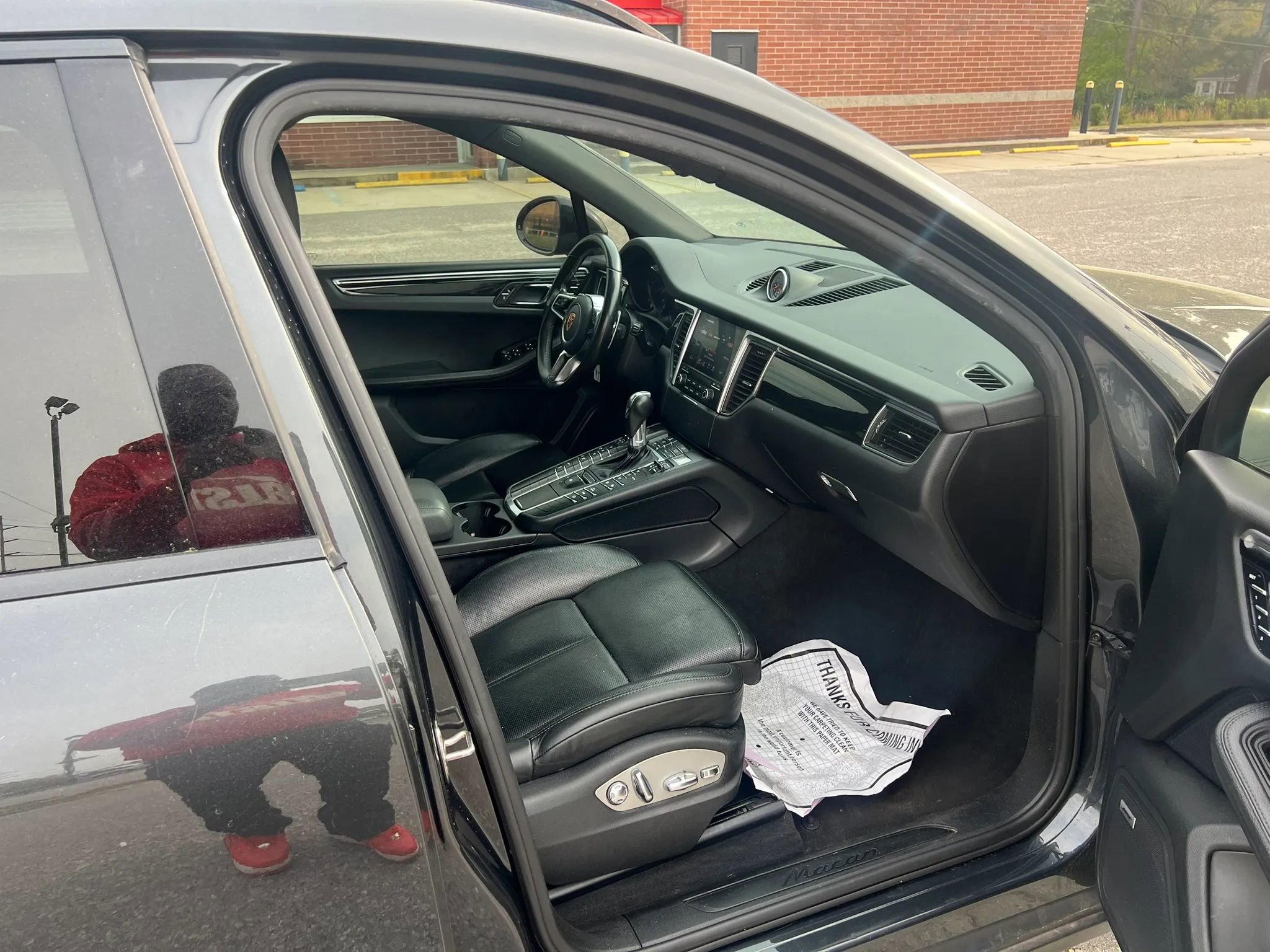 Used 2018 Porsche Macan Sport Edition image 9