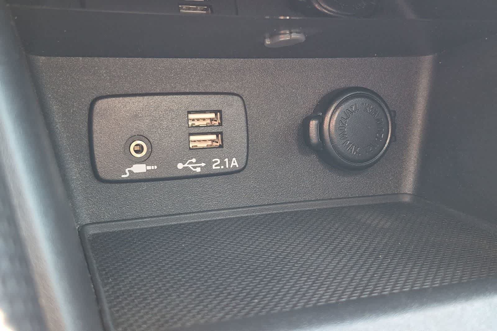 Used 2021 Subaru Forester AWD/4WD image 32