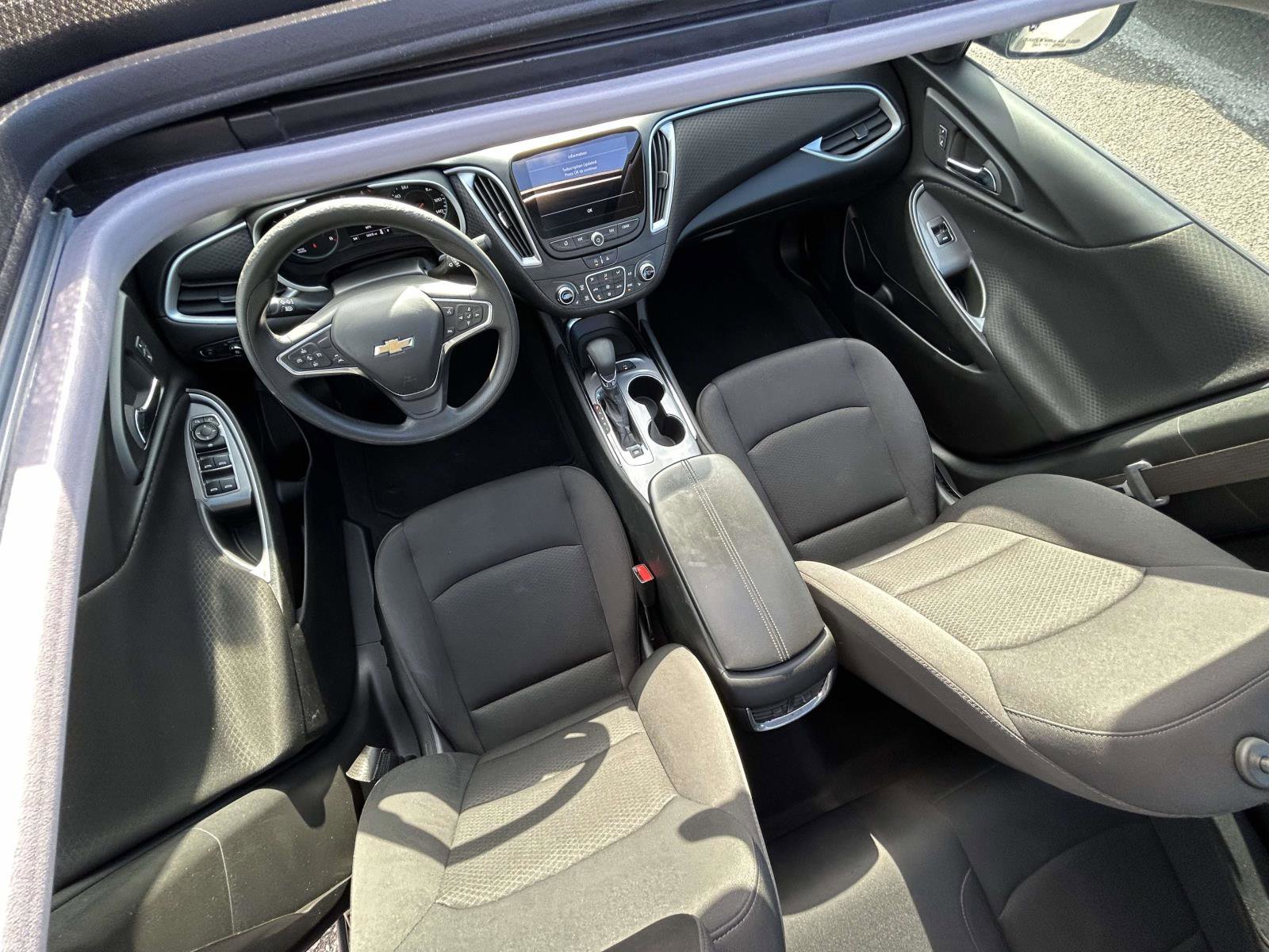 Used 2024 Chevrolet Malibu LT image 17