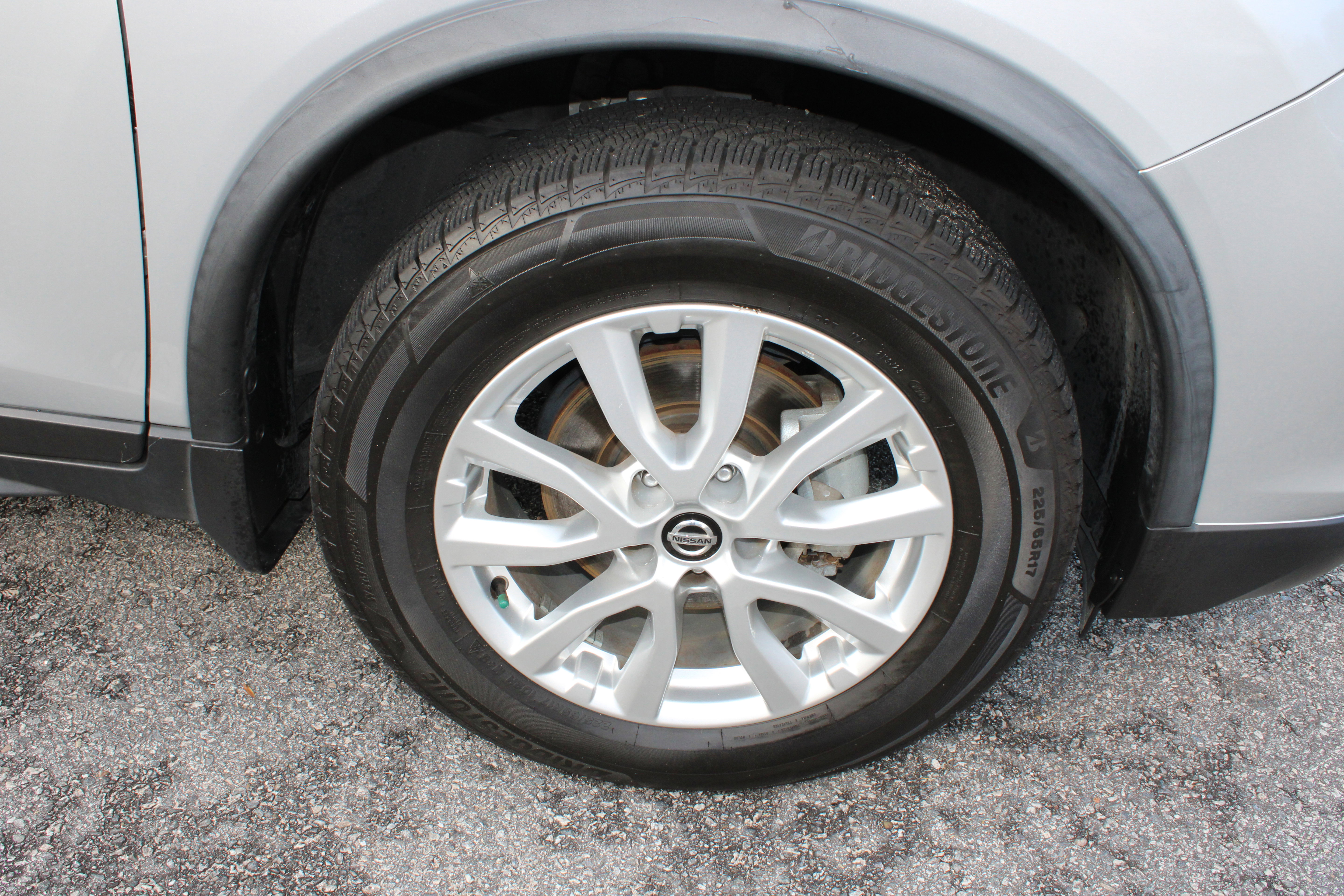 Used 2020 Nissan Rogue SV image 9