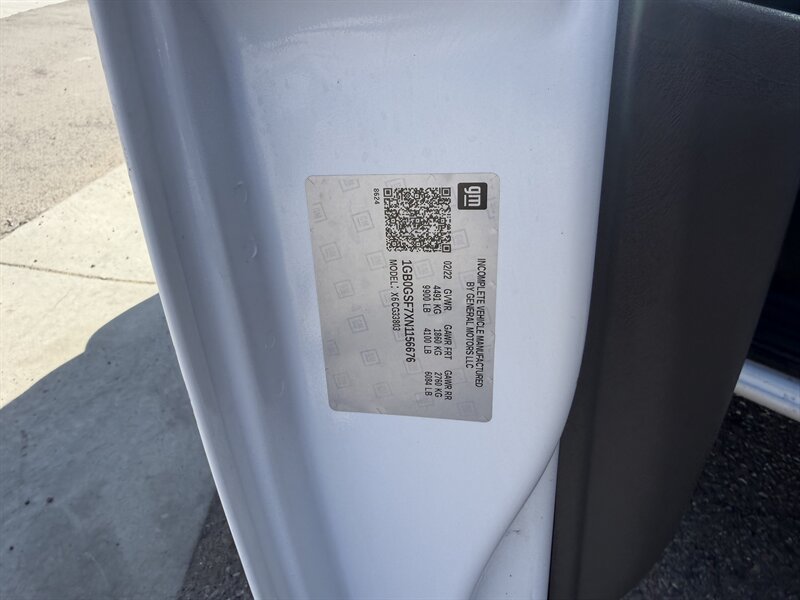 Used 2022 Chevrolet Express 3500 w/ Power Convenience Package RWD image 18