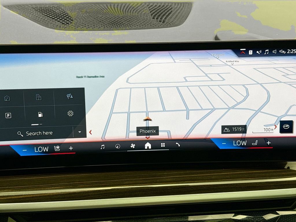 Used 2024 BMW X5 xDrive40i w/ Parking Assistance Package image 14