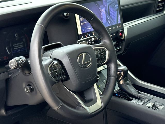 Used 2024 Lexus GX 550 w/ Accessory Package (Z1) AWD/4WD image 19