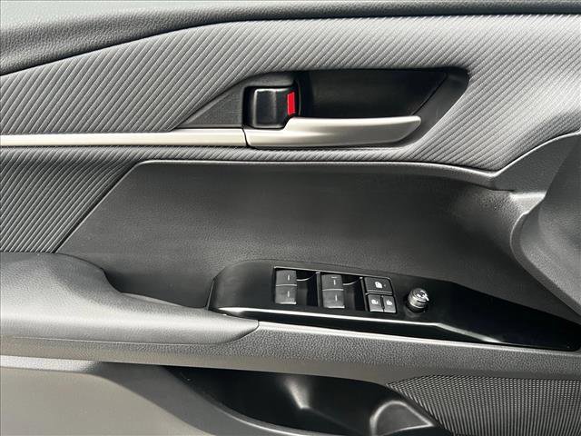 Certified 2025 Toyota Camry SE image 11