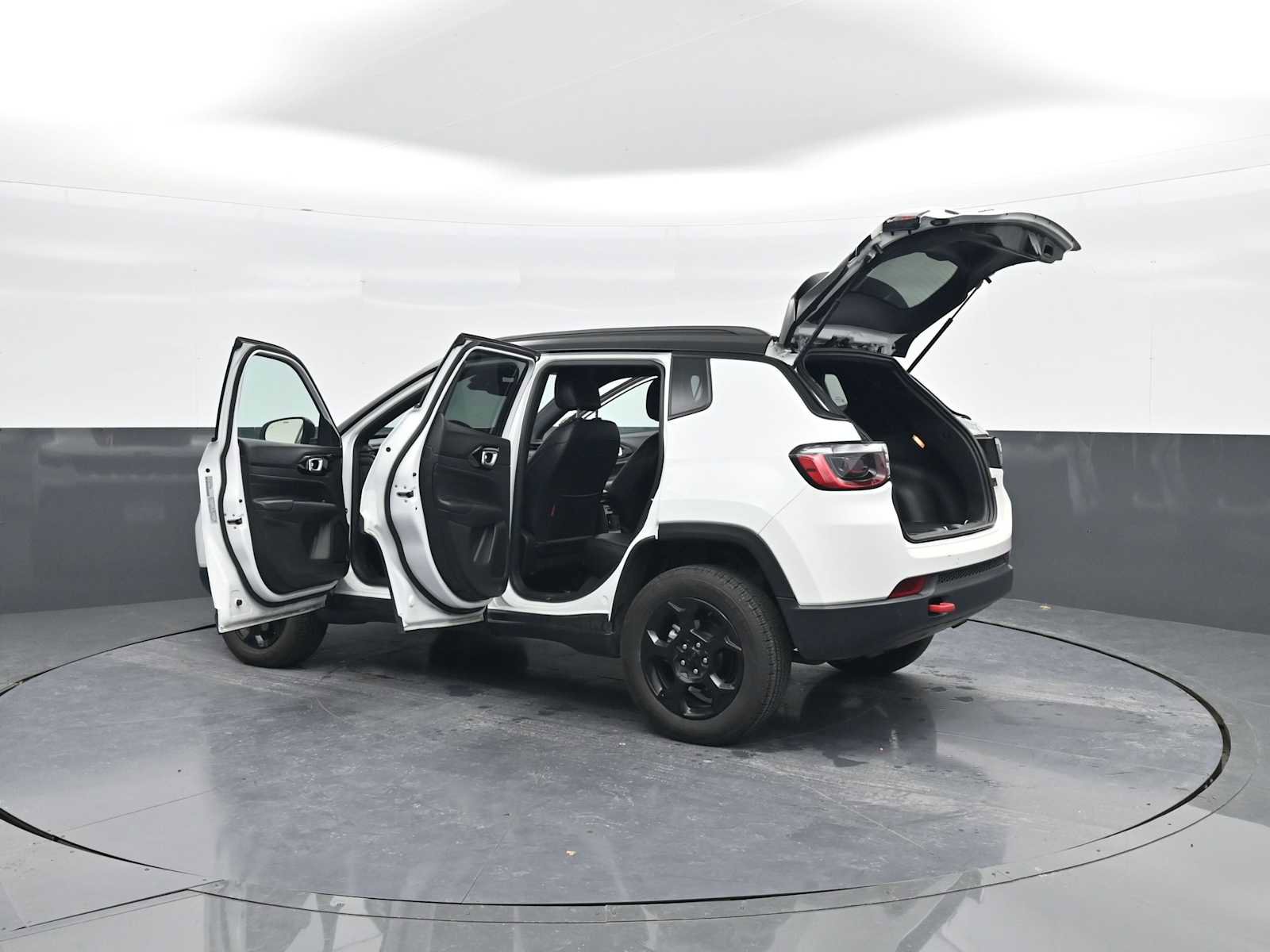 Used 2024 Jeep Compass Trailhawk image 50