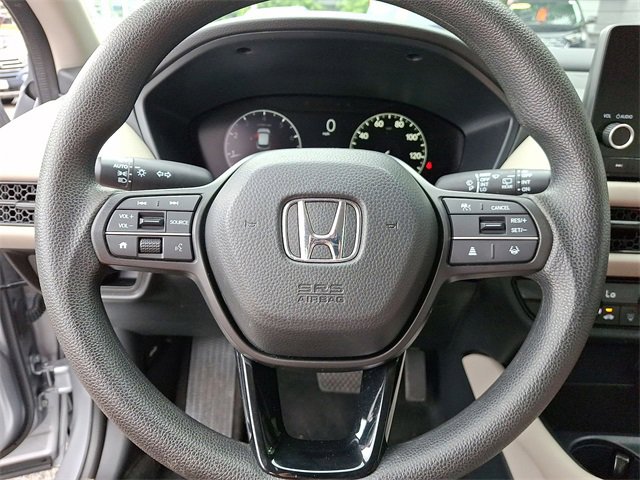 Used 2025 Honda HR-V LX image 16