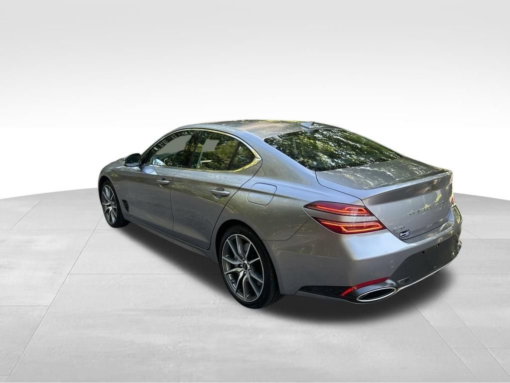 Used 2026 Genesis G70 2.5T RWD image 3