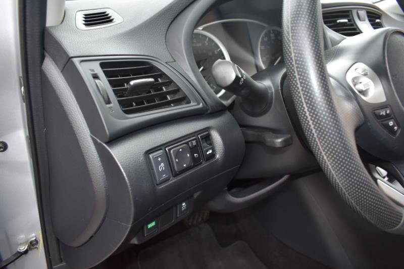 Used 2019 Nissan Sentra S image 25