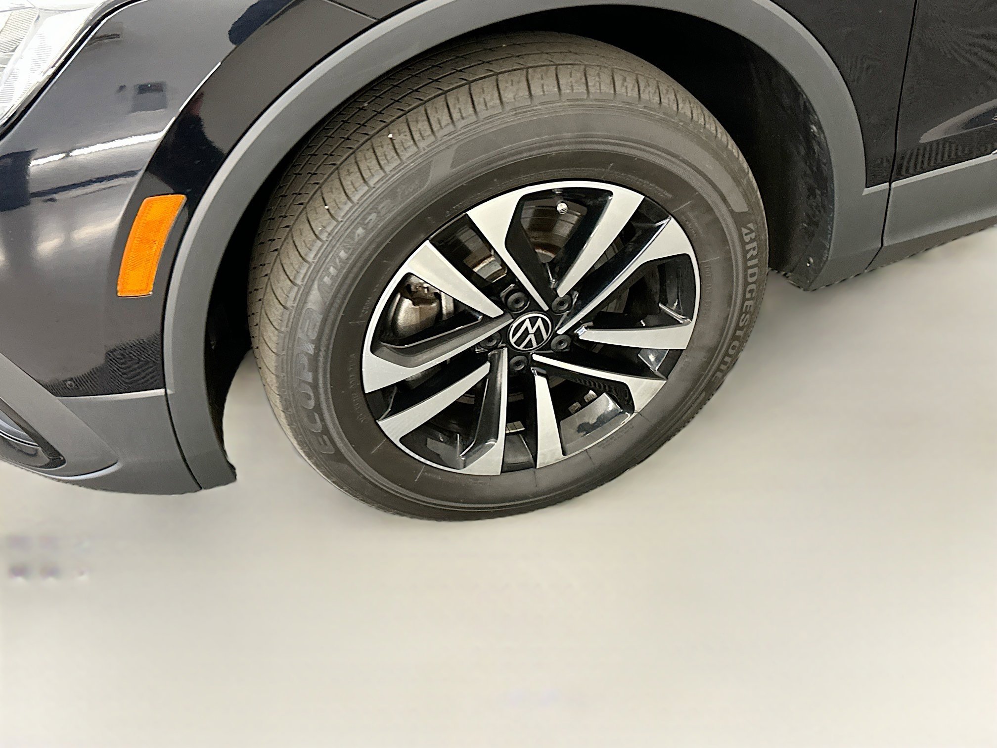 Used 2023 Volkswagen Tiguan S w/ Driver Assistance Package AWD/4WD image 11