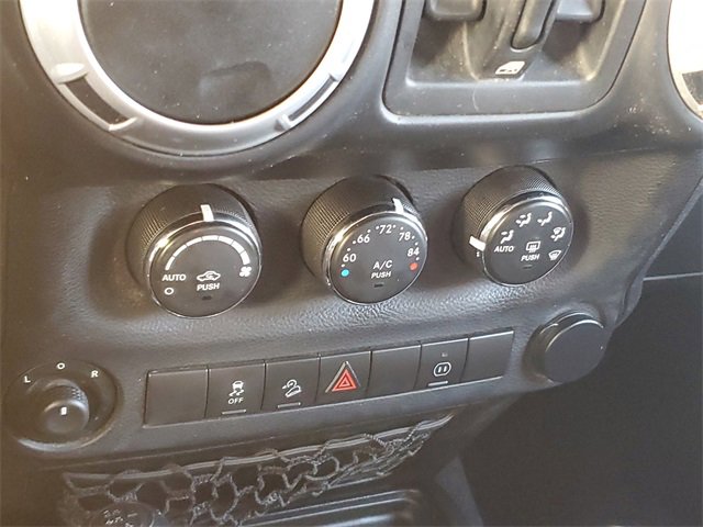 Used 2011 Jeep Wrangler Unlimited Sahara w/ Connectivity Group image 19