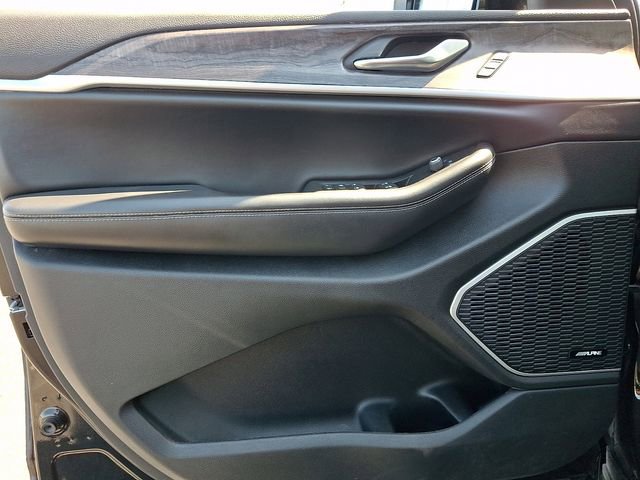 Used 2021 Jeep Grand Cherokee L Limited w/ Luxury Tech Group II image 13