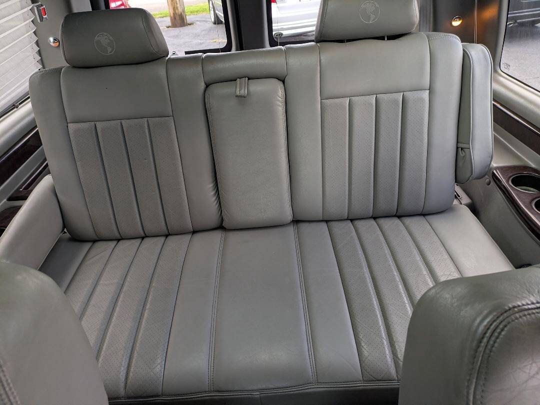 Used 2012 GMC Savana 1500 AWD image 13