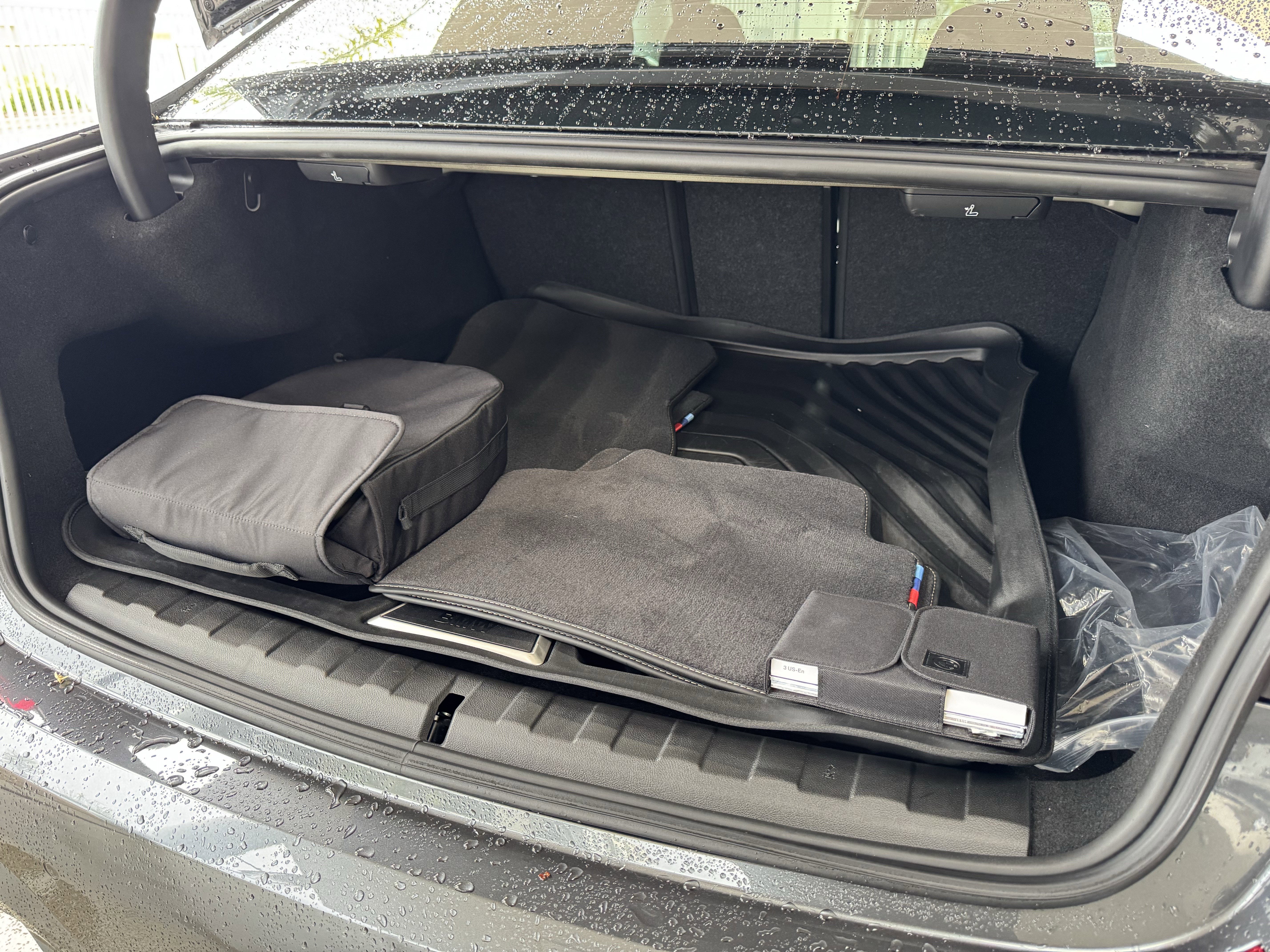 Used 2021 BMW 330e w/ M Sport Package image 35