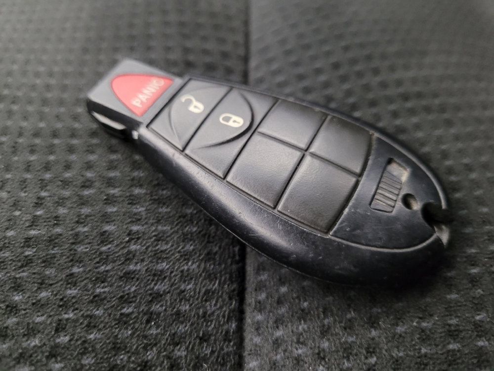 Used 2016 Dodge Grand Caravan American Value Package w/ UConnect Hands-Free Group image 32