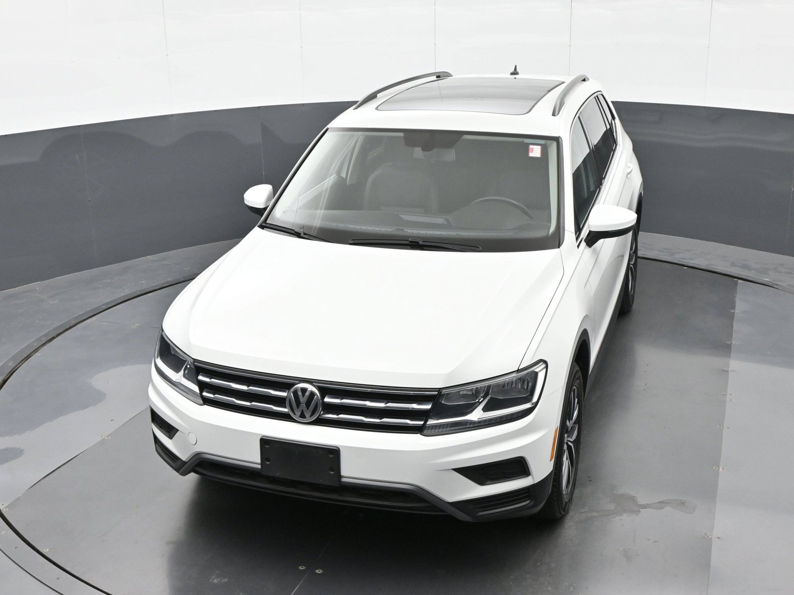 Used 2019 Volkswagen Tiguan SE w/ Panoramic Sunroof Package AWD/4WD image 35