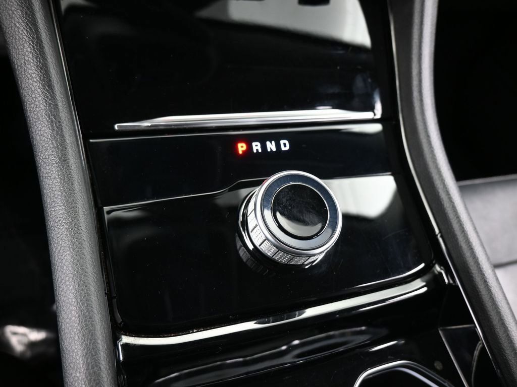 Used 2023 Jeep Grand Cherokee Limited w/ Black Appearance Package image 27