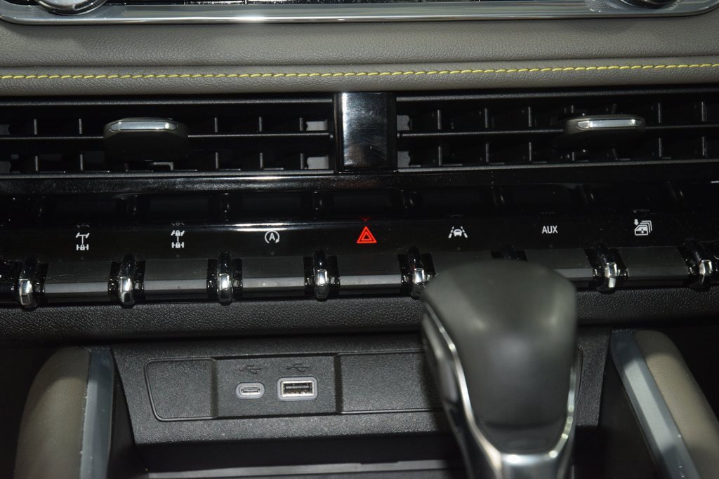 Certified 2024 Chevrolet Colorado ZR2 w/ Technology Package image 34