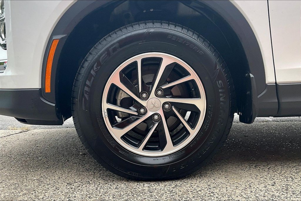 Used 2024 Mitsubishi Eclipse Cross ES AWD/4WD image 9