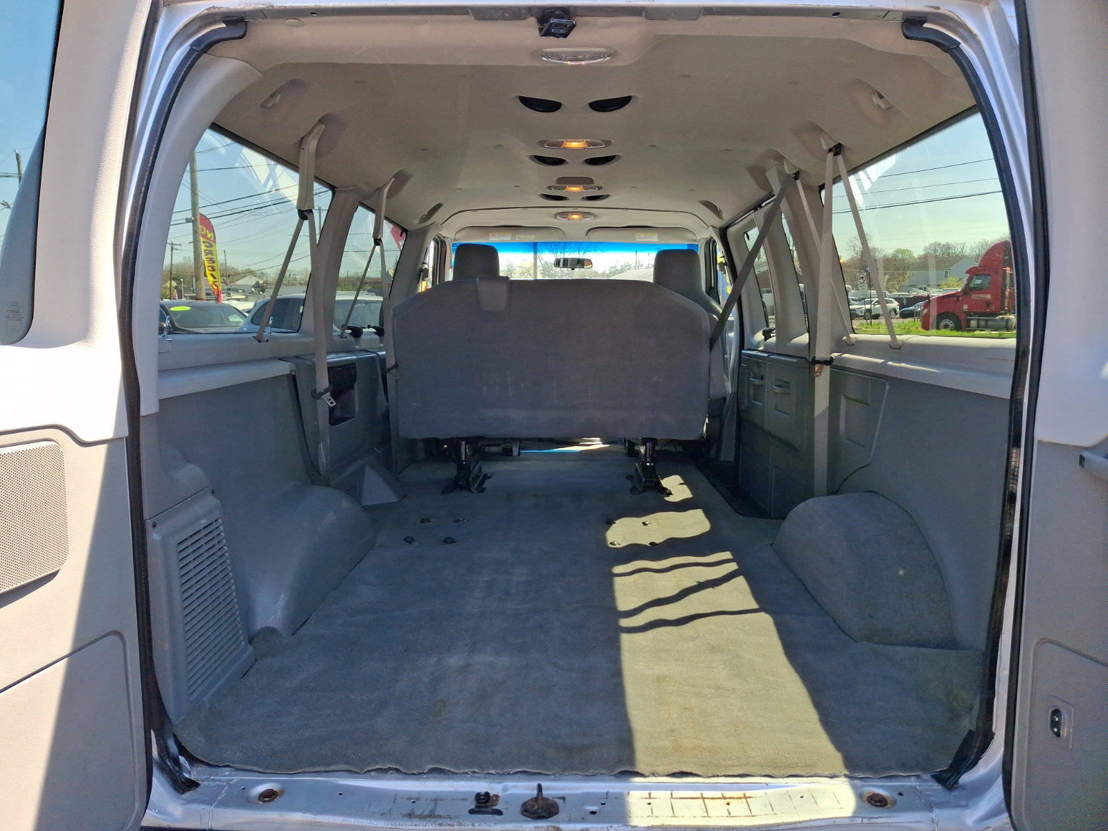 Used 2013 Ford E-150 and Econoline 150 XLT RWD image 28