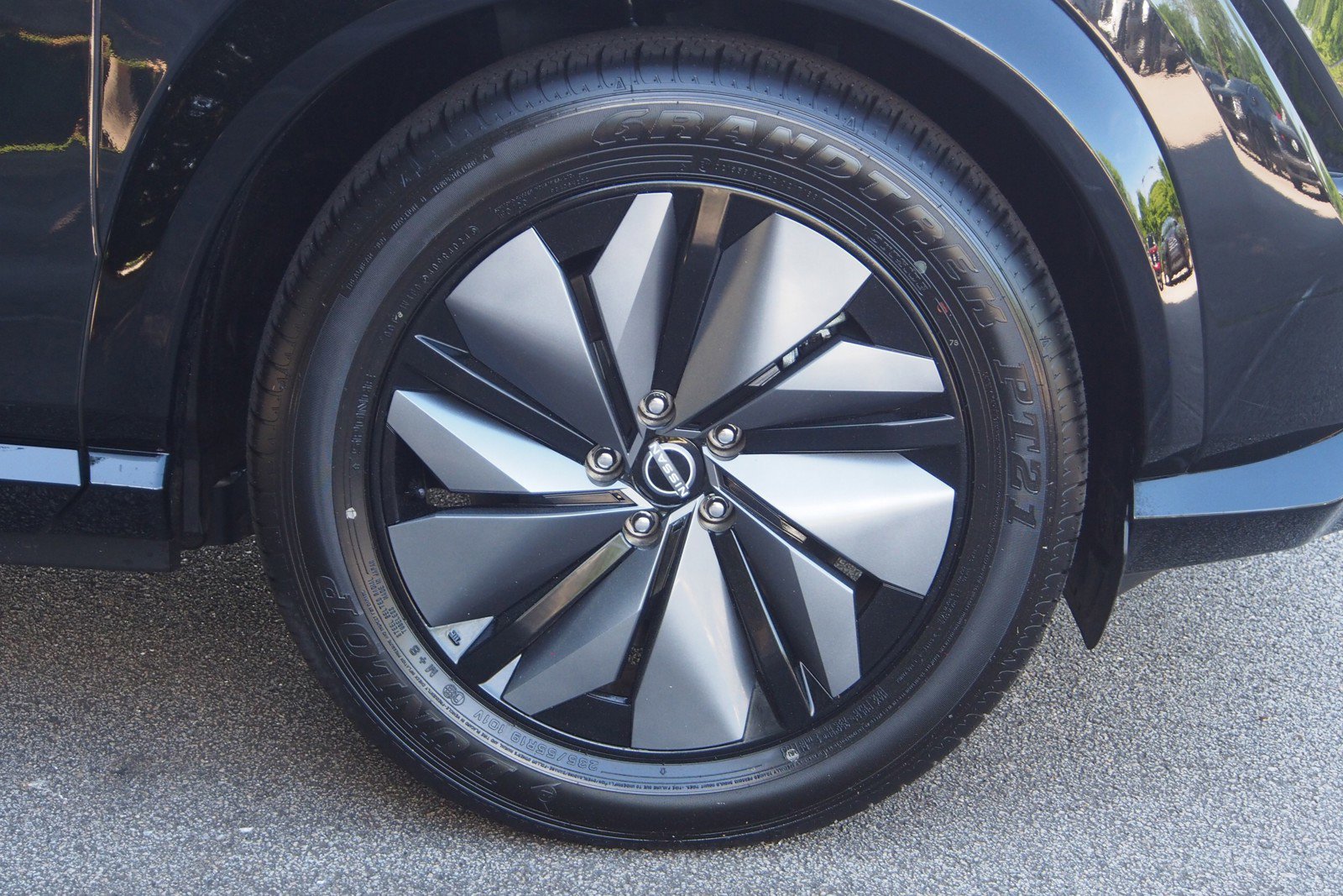 New 2025 Nissan Ariya EVOLVE+ image 9