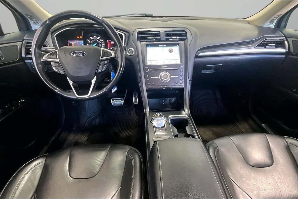 Used 2017 Ford Fusion Titanium FWD image 7