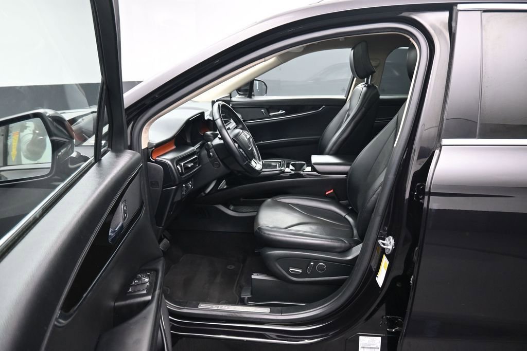 Used 2022 Lincoln Nautilus Reserve w/ Monochromatic Package AWD/4WD image 11