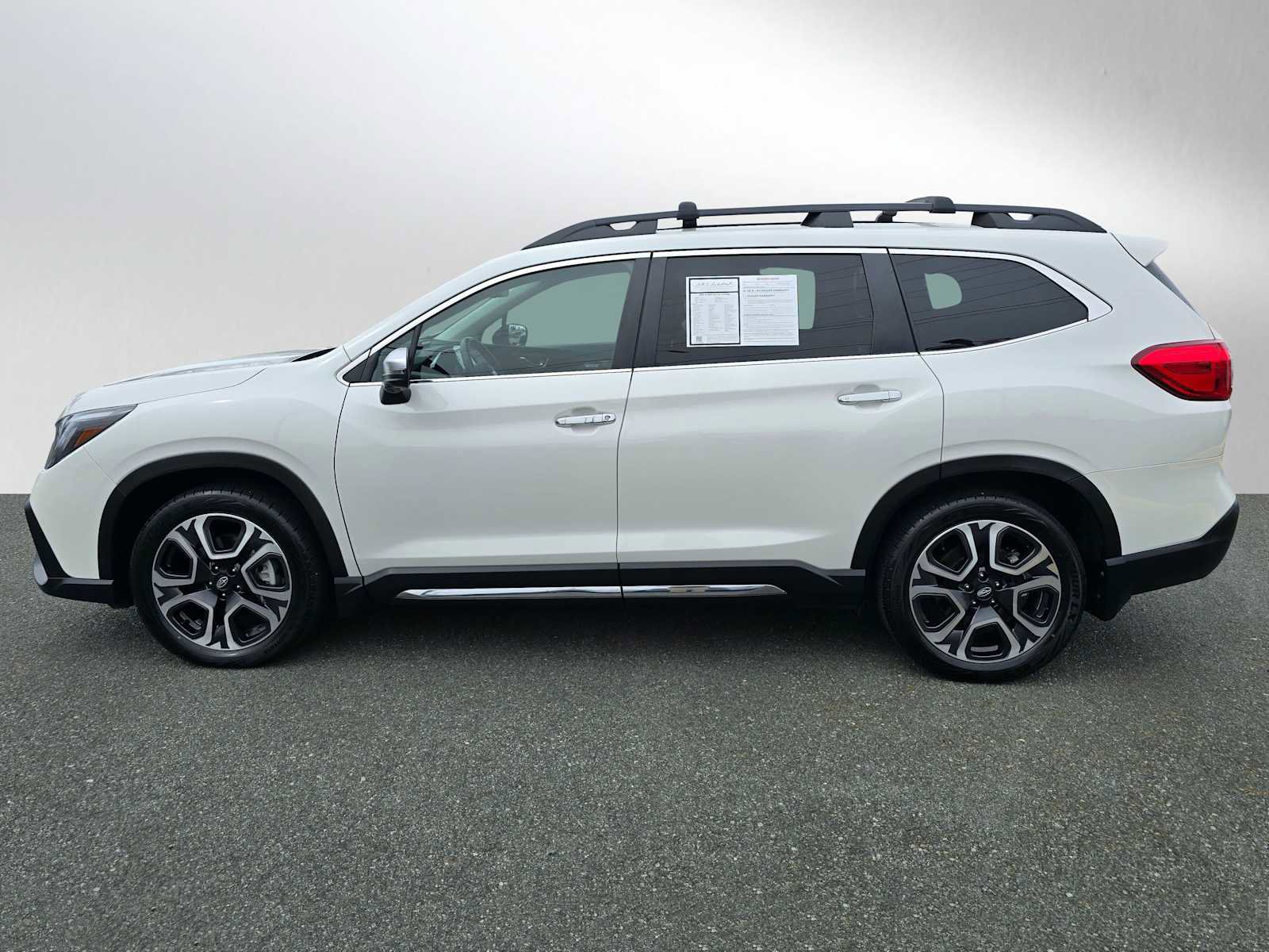 Used 2023 Subaru Ascent Touring image 6